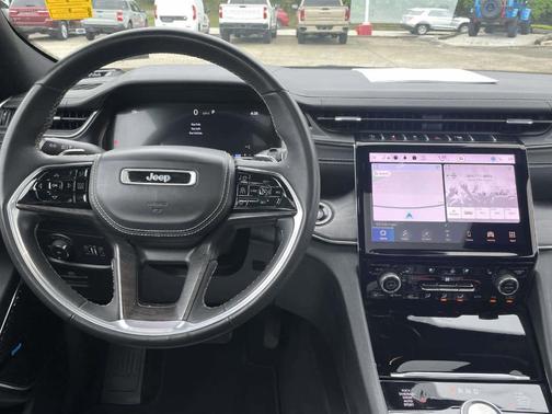Diamond Black 2023 Jeep Grand Cherokee Overland
