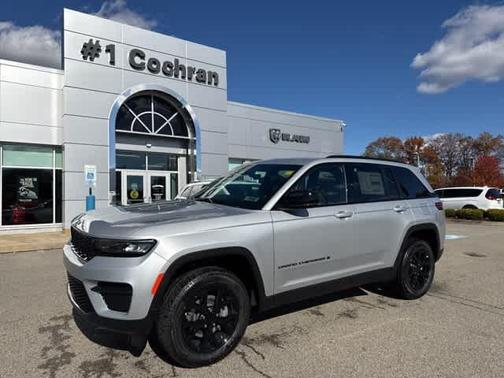 2025 Jeep Grand Cherokee Laredo