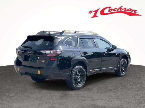 Crystal Black Silica 2022 Subaru Outback Wilderness