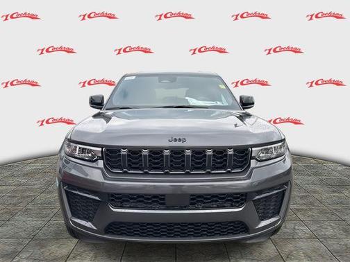 2026 Jeep Grand Cherokee Laredo