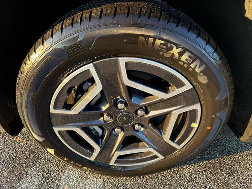 2026 Jeep Cherokee LAREDO/LIMITED