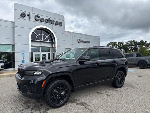 2025 Jeep Grand Cherokee Laredo