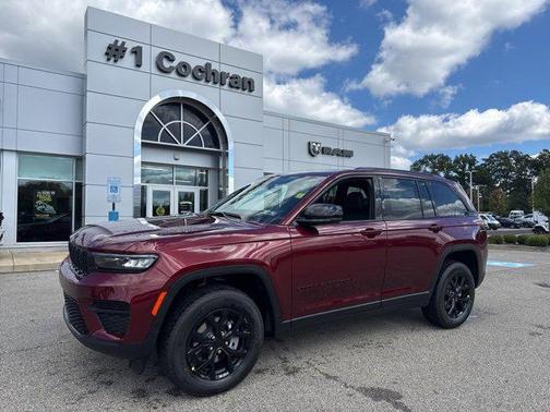 2025 Jeep Grand Cherokee Laredo