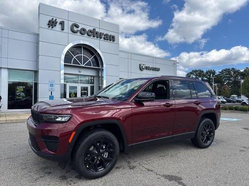 2025 Jeep Grand Cherokee Laredo
