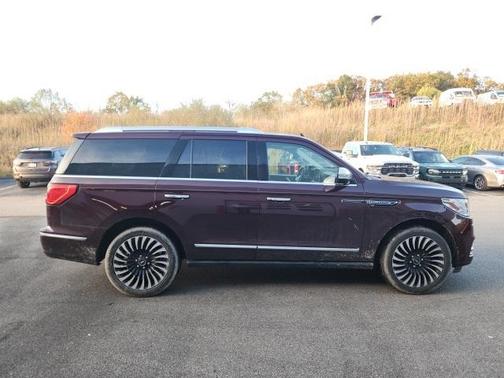 2018 Lincoln Navigator Black Label