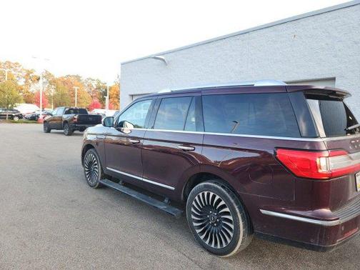 2018 Lincoln Navigator Black Label