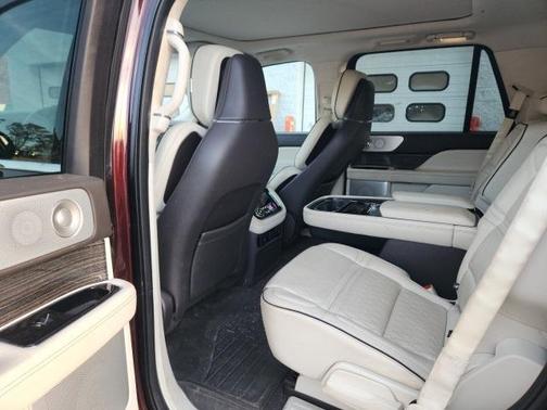 2018 Lincoln Navigator Black Label