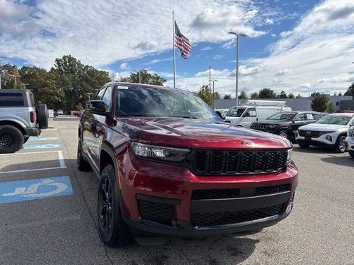 2025 Jeep Grand Cherokee L Laredo