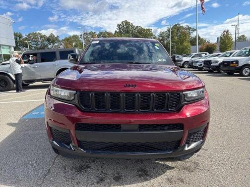 2025 Jeep Grand Cherokee L Laredo