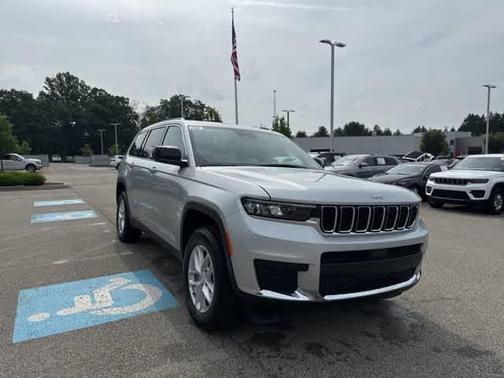 2025 Jeep Grand Cherokee L Laredo