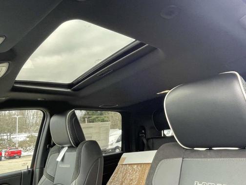 Molten Red Pearlcoat 2026 RAM 3500 Laramie