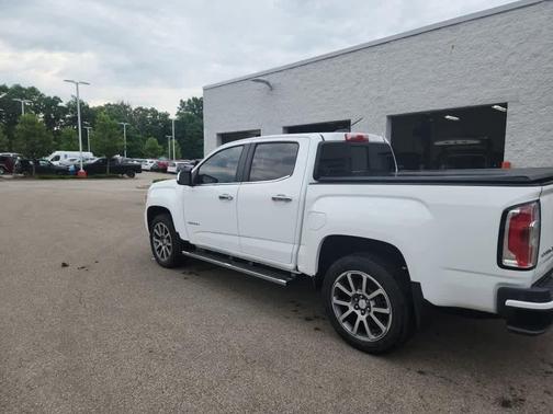 Summit White 2019 GMC Canyon Denali