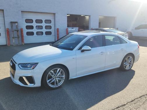 2022 Audi A4 45 S line Premium Plus