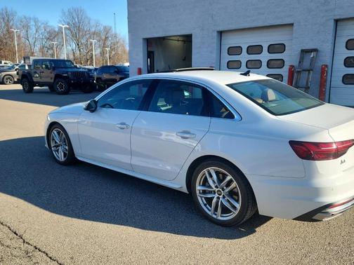 2022 Audi A4 45 S line Premium Plus