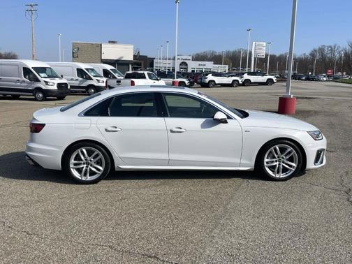 2022 Audi A4 45 S line Premium Plus