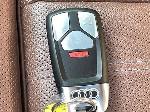 2022 Audi A4 45 S line Premium Plus