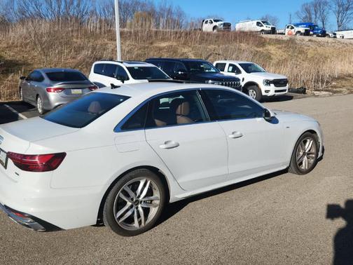 2022 Audi A4 45 S line Premium Plus