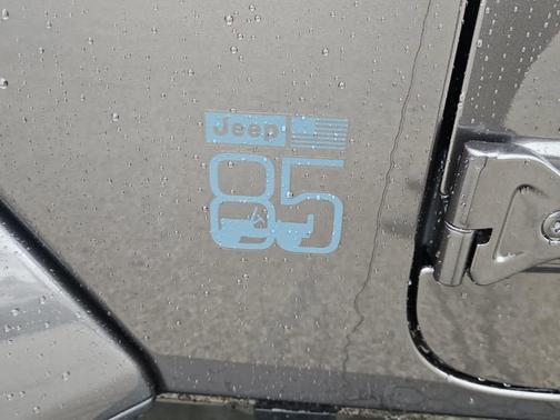 Granite Crystal Clearcoat Metallic 2026 Jeep Wrangler 85th Anniversary