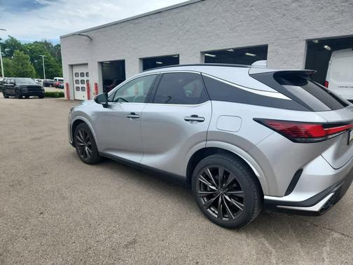 Iridium 2023 Lexus RX 350 F SPORT Handling