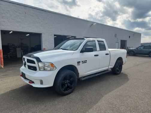 Bright White Clearcoat 2016 RAM 1500 Tradesman/Express