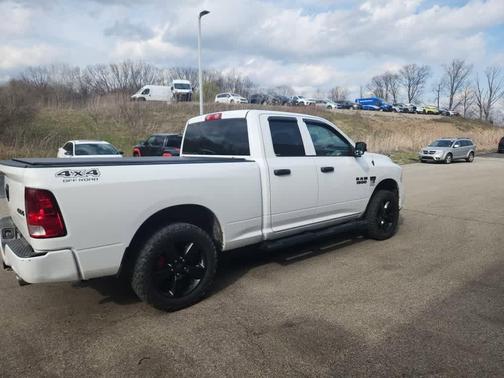 Bright White Clearcoat 2016 RAM 1500 Tradesman/Express