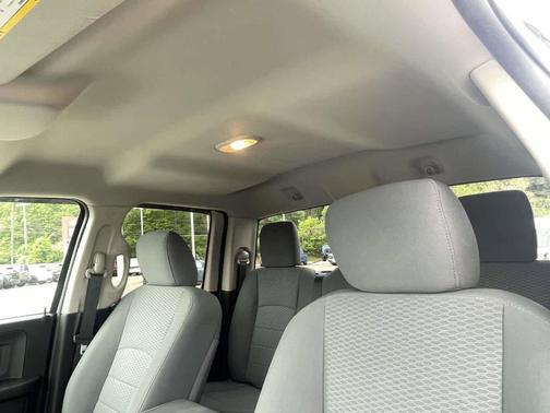 Bright White Clearcoat 2016 RAM 1500 Tradesman/Express