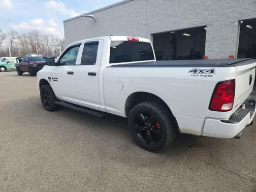 Bright White Clearcoat 2016 RAM 1500 Tradesman/Express