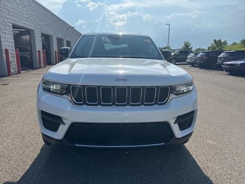 2023 Jeep Grand Cherokee Laredo