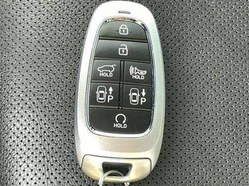 Shimmering Silver 2023 Hyundai TUCSON Limited