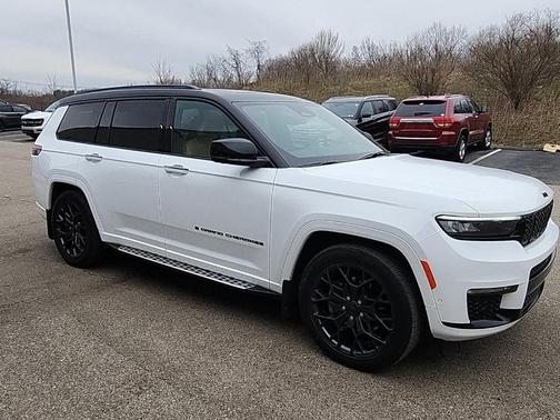 Bright White Clearcoat 2024 Jeep Grand Cherokee L Summit