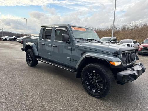 2024 Jeep Gladiator Nighthawk