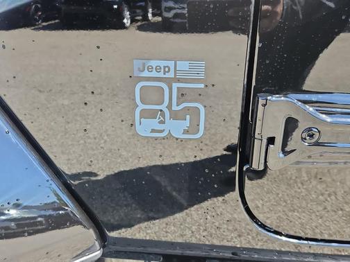 Black Clearcoat 2026 Jeep Wrangler 85th Anniversary