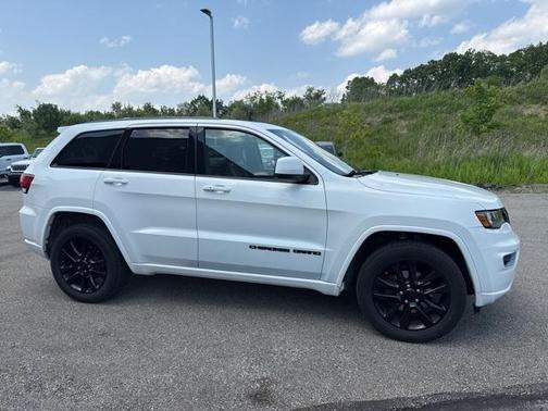 2017 Jeep Grand Cherokee Altitude