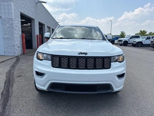 2017 Jeep Grand Cherokee Altitude