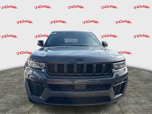 2026 Jeep Grand Cherokee Laredo