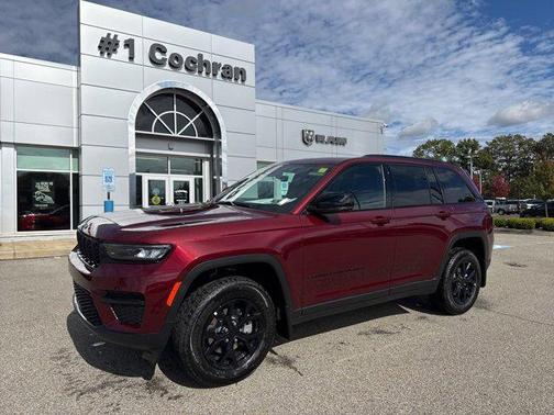 2025 Jeep Grand Cherokee Laredo