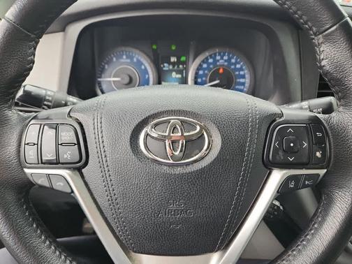2020 Toyota Sienna XLE