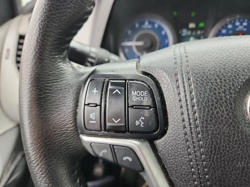 2020 Toyota Sienna XLE