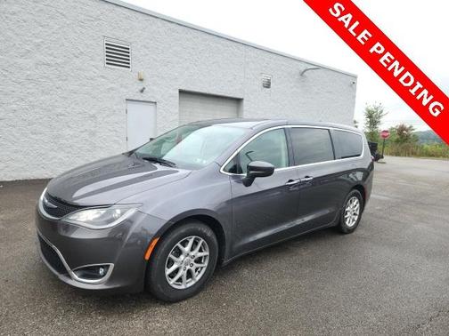 2020 Chrysler Pacifica Touring