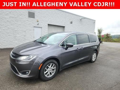 2020 Chrysler Pacifica Touring