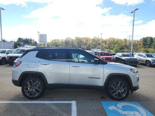 2026 Jeep Compass Limited Altitude
