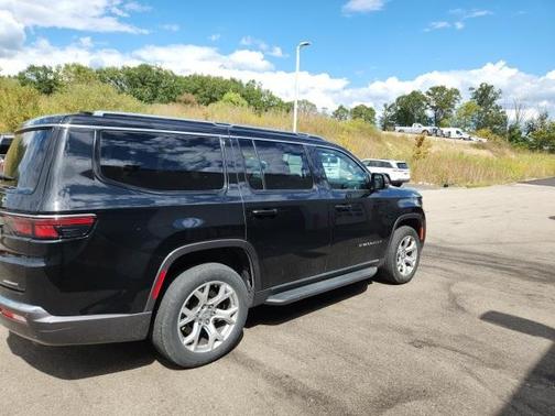 2022 Jeep Wagoneer Series II