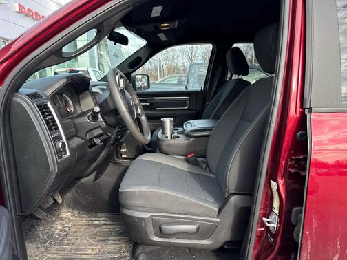 Delmonico Red Pearlcoat 2021 RAM 1500 Classic SLT