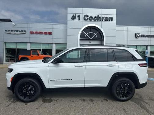 2025 Jeep Grand Cherokee Laredo