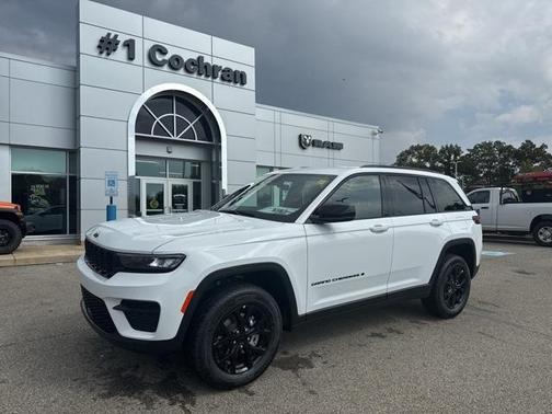 2025 Jeep Grand Cherokee Laredo