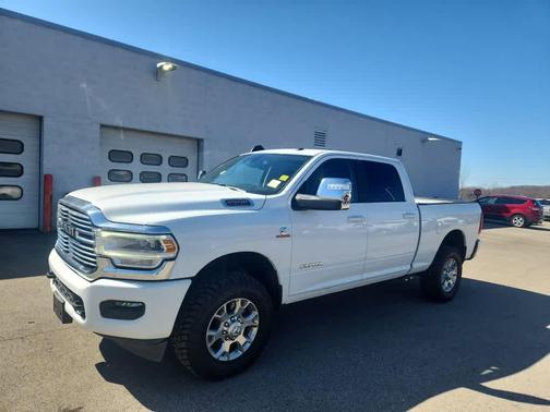 Bright White Clearcoat 2024 RAM 2500 Laramie