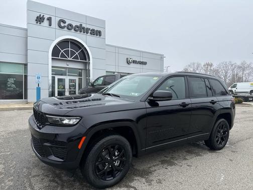 2025 Jeep Grand Cherokee Laredo