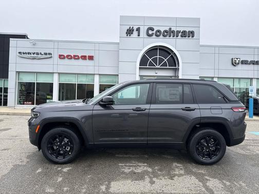 2025 Jeep Grand Cherokee Laredo