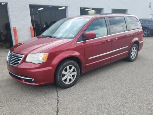 2011 Chrysler Town & Country Touring