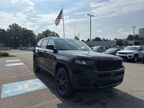 2025 Jeep Grand Cherokee L Laredo